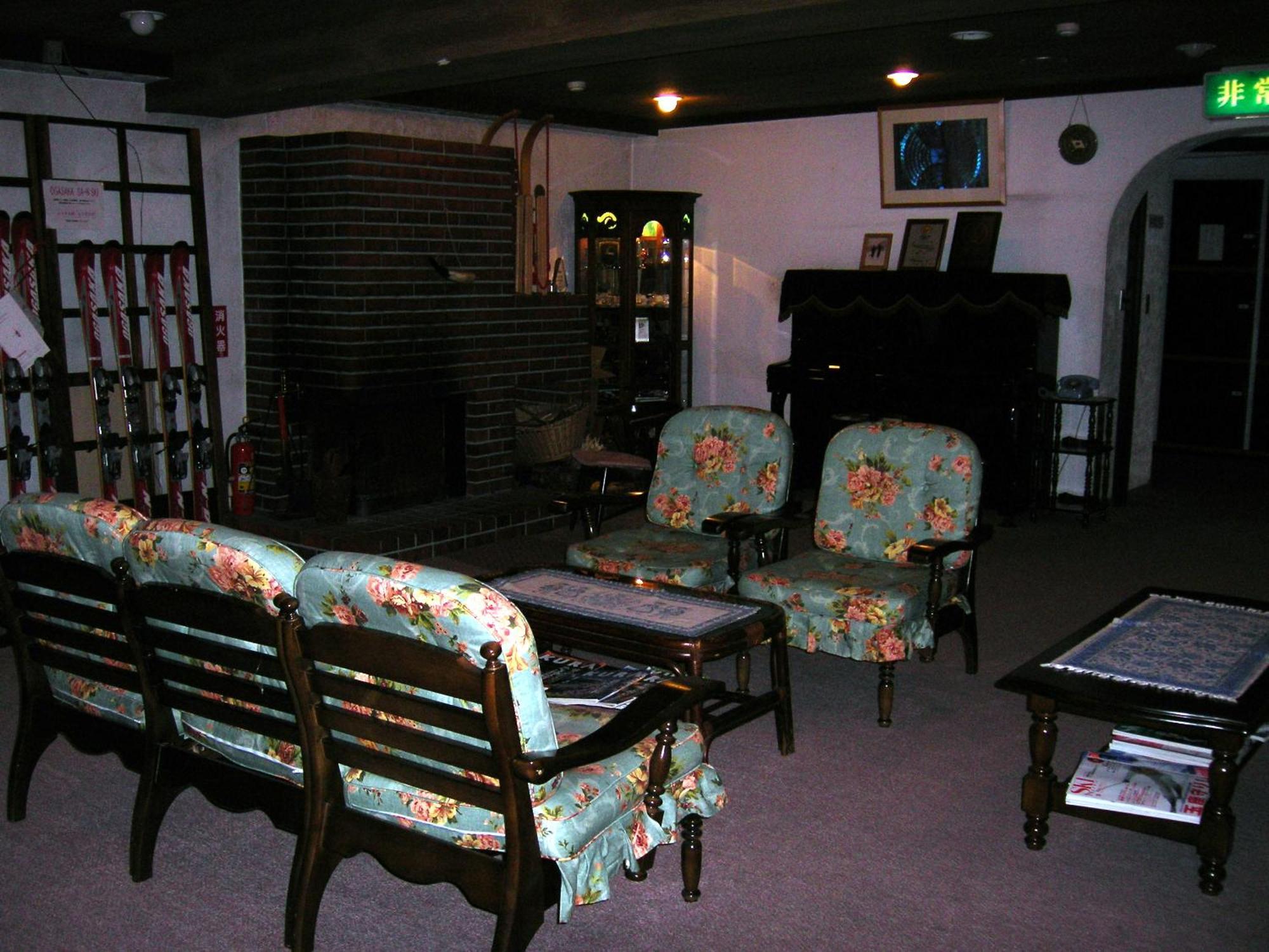 Hotel Weisser Hof Happei Hakuba Bagian luar foto